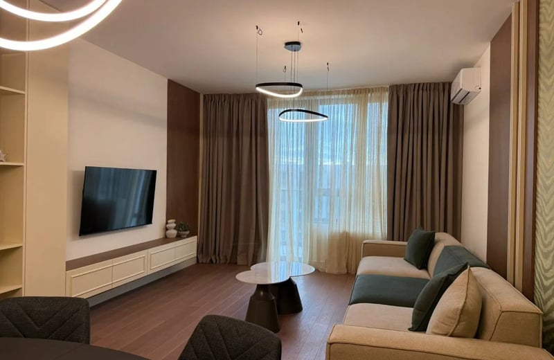 Alquiler de un amplio apartamento de 3 habitaciones, 86 m², Belgrado, Serbia